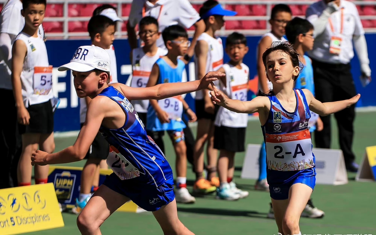 2024现代五项“双世锦赛”激光跑U11混合接力实况转播